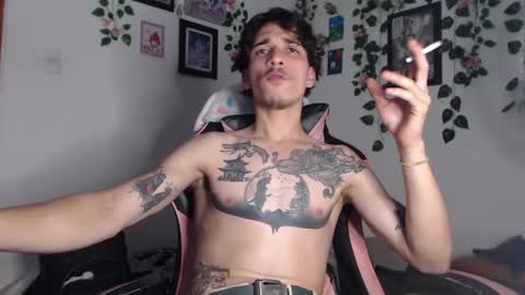 Snapshot of dazzayyy chatting on 12.07.24 dazzayy online show from 12.07.24