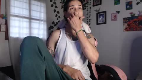 Snapshot of dazzayyy chatting on 02.11.25 dazzayy online show from 02.11.25