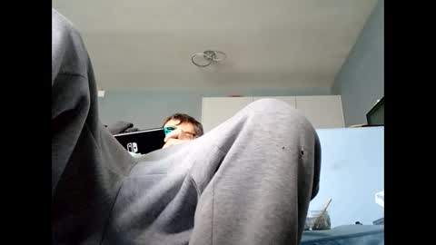 Snapshot of dazzill chatting on 01.07.25 Dazzill online show from 01.07.25