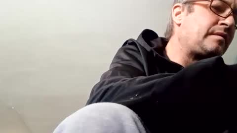 Snapshot of dazzill chatting on 01.26.25 Dazzill online show from 01.26.25