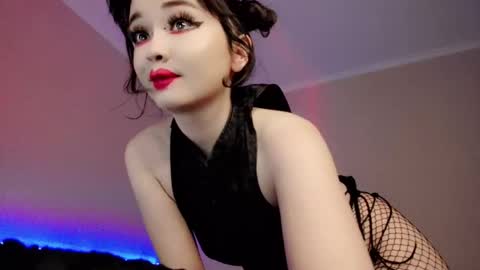 Natsumi online show from 12.01.25