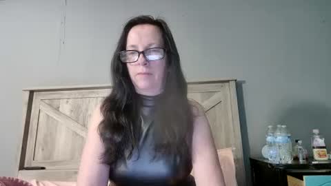 Dazzling Peach Goddess online show from 03.07.25