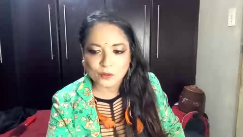 Snapshot of dbnpoizn chatting on 12.26.24 dbnpoizn online show from 12.26.24