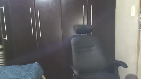 Snapshot of dbnpoizn chatting on 01.31.25 dbnpoizn online show from 01.31.25