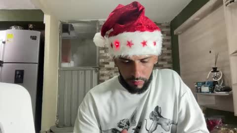 Snapshot of dcollins_ chatting on 11.09.25 dcollins_ online show from 11.09.25