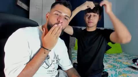 Snapshot of dcollins_ chatting on 11.09.25 dcollins_ online show from 11.09.25