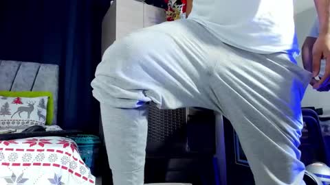 Snapshot of dcollins_ chatting on 12.03.25 dcollins_ online show from 12.03.25