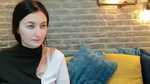 Snapshot of dd__shari chatting on 02.17.26 Shari online show from 02.17.26