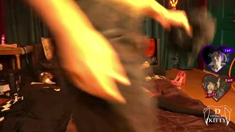 D Devours Kitty online show from 04.10.26
