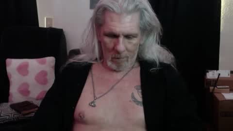 Snapshot of deaconoddeye chatting on 12.14.25 deaconoddeye online show from 12.14.25