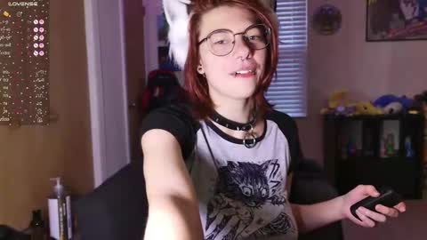 Snapshot of deadratsoup chatting on 09.18.25 Rat online show from 09.18.25