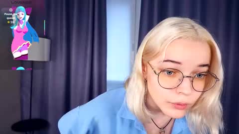 Charlie 18yo online show from 11.11.25