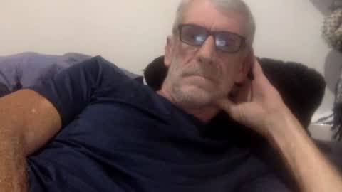 deanofflove221000 online show from 11.11.25