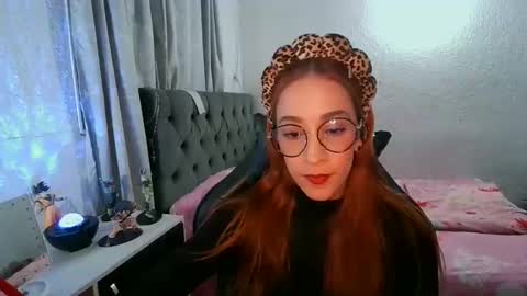 Snapshot of dear_juliet chatting on 05.16.26 Juliet online show from 05.16.26