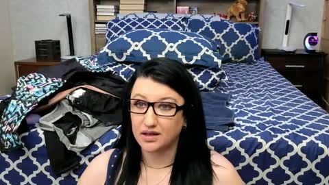 Snapshot of dear_rayna chatting on 02.21.25 Rayna online show from 02.21.25