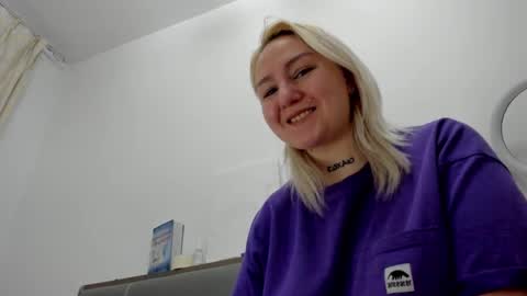Snapshot of debbie_taylor chatting on 02.13.25 Debbie Mon Tue Fri Sun Sat GMT 3 1000am - 0400pm online show from 02.13.25