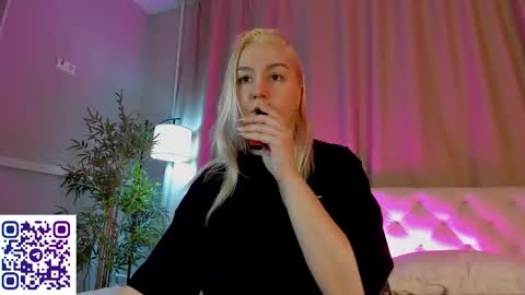 Debbie Mon Tue Fri Sun Sat GMT 3 1000am - 0400pm  online show from 11.27.25