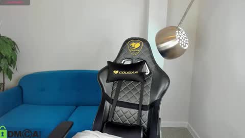 Jennifer online show from 12.04.25