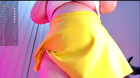 Snapshot of debbiewood chatting on 12.27.24 DeboraDebbieDee online show from 12.27.24