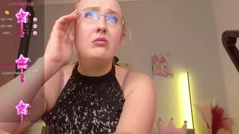 Cherry Pie online show from 12.04.25