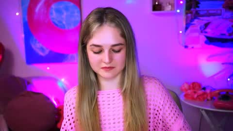 Snapshot of deboralarson chatting on 03.05.25 Debora online show from 03.05.25