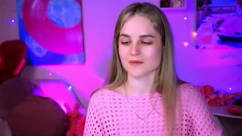 Snapshot of deboralarson chatting on 03.05.25 Debora online show from 03.05.25