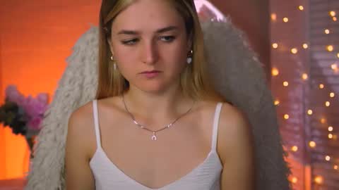 Snapshot of deboralarson chatting on 09.22.25 Debora online show from 09.22.25