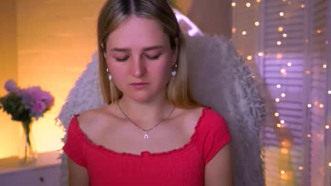 Snapshot of deboralarson chatting on 10.09.25 Debora online show from 10.09.25