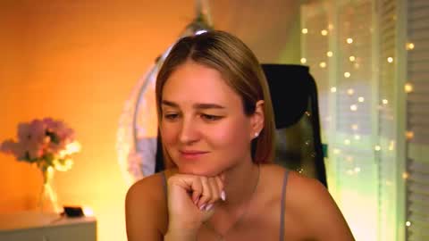 Snapshot of deboralarson chatting on 04.28.26 Debora online show from 04.28.26