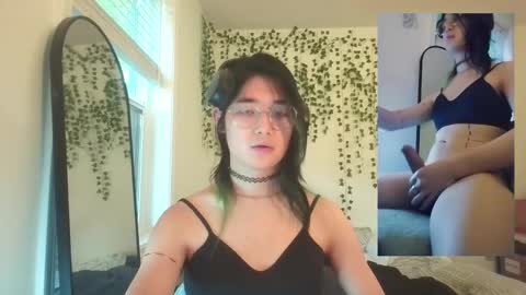 deciduousdoll online show from 10.28.25