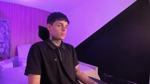 declan_fox online show from 10.13.25