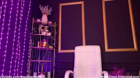 Snapshot of deeadiamond chatting on 01.12.25 Deea online show from 01.12.25