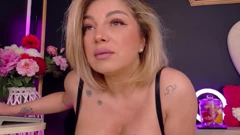 Snapshot of deeadiamond chatting on 12.03.25 Deea online show from 12.03.25