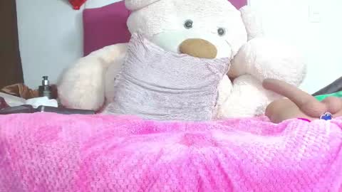 Snapshot of deepselenaxxx chatting on 03.04.25 Selena online show from 03.04.25