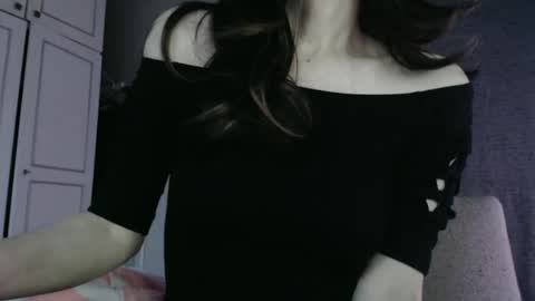 KamiDevi online show from 11.20.25