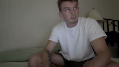 Snapshot of deeyungguy chatting on 11.07.25 more content and goodies online show from 11.07.25