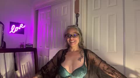 Tori online show from 09.23.25