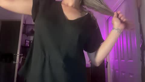 Tori online show from 10.16.25