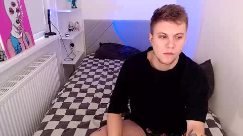 Snapshot of degradat1on chatting on 10.24.25 degradat1on online show from 10.24.25