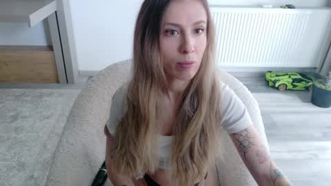 Snapshot of deidi_sweet chatting on 04.07.26 Di online show from 04.07.26