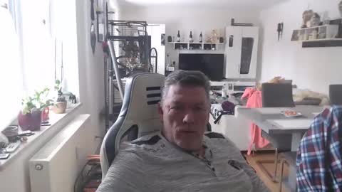 deinprinz2312 online show from 02.14.25