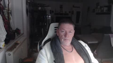 deinprinz2312 online show from 11.23.25