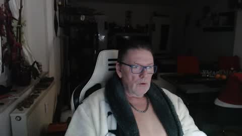 deinprinz2312 online show from 12.17.25