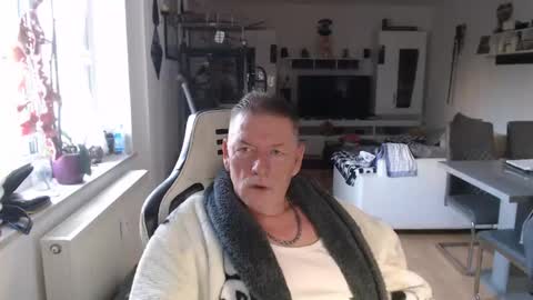 deinprinz2312 online show from 03.18.26