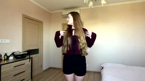 Mila online show from 05.06.26