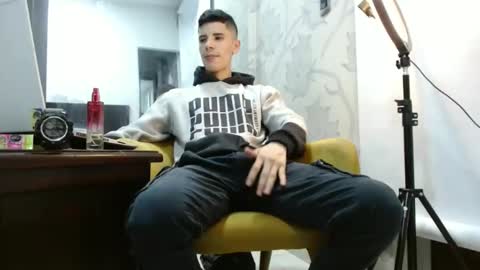 delglo online show from 10.04.25