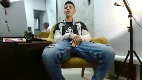 delglo online show from 10.05.25