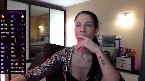 Nicole online show from 11.19.25