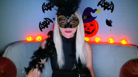 deliciaalove online show from 10.31.25