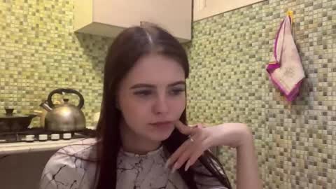 Kiki online show from 04.18.26